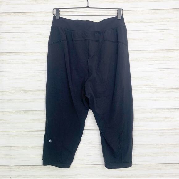 Lululemon Cropped Jogger Pants Black - Picture 1 of 7